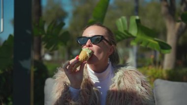 Zarafet ve eğlencenin mükemmel bir karışımı.