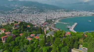 İnsansız hava aracı dayanıklılığı yokuş yukarı gösteriyor.