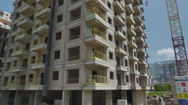 Alanya 'da dairelerin insansız hava araçlarıyla ele geçirilmesi ve inşaat projesinin geliştirilmesi