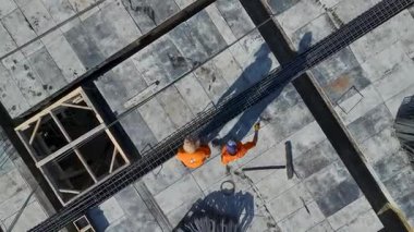 Güçlendirilmiş temellerin yukarıdan aşağı görünümü.