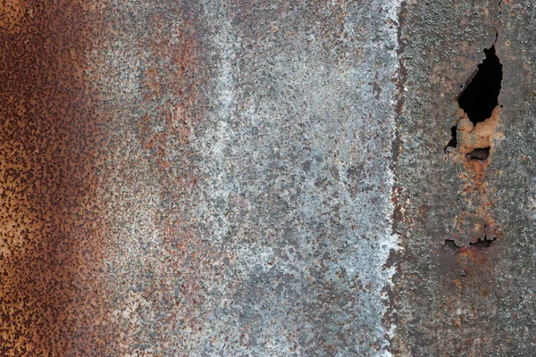 색낡은 벽이나 표면의 질감으로 손상된 금속판 — 스톡 사진