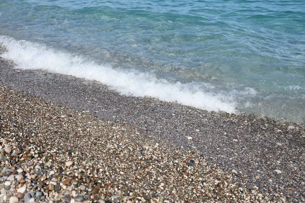 Όχθη Του Βότσαλου Θάλασσα Και Την Παραλία Στο Βάθος Βότσαλα — Φωτογραφία Αρχείου