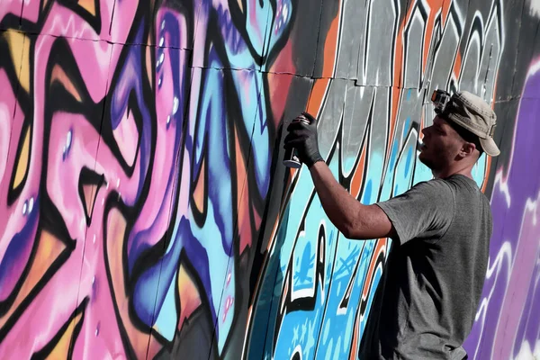Young Caucasian Male Graffiti Artist Drawing Big Street Art Painting — Stock Photo, Image