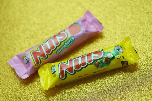Kyiv Ukraine May 2022 Nuts Original Chocolate Bar Manufactured Nestle — Stock Photo, Image