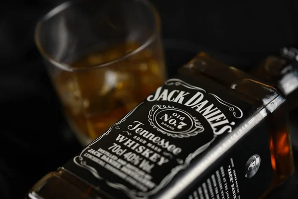 Kyiv Ukraine May 2022 Jack Daniels Αρχική Φιάλη Αλκοόλ Ξύλινο — Φωτογραφία Αρχείου