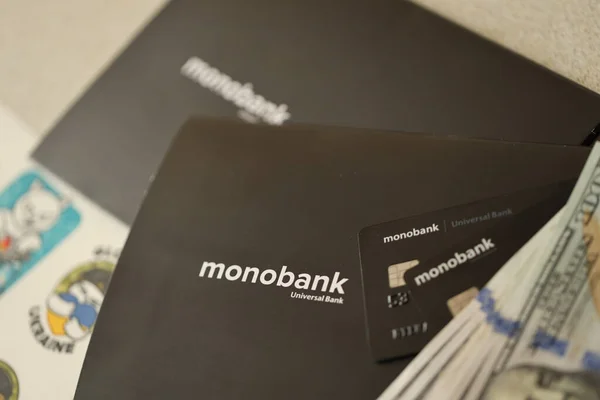 Kyiv Ukraine Juli 2023 Monobank Zwart Bankieren Plastic Kaarten Met — Stockfoto