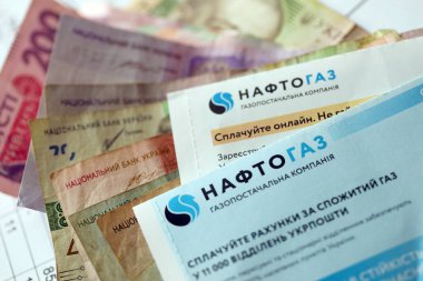 KYIV, UKRAINE - 7 Temmuz 2023: Ukrayna hrivnias paralı Naftogaz fatura belgesi