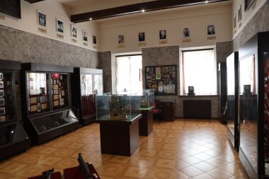 RIVNE, UKRAINE - 16 Eylül 2023 Dubno, Rivne bölgesindeki Ostrozkyi Kalesi üzerindeki Ukrayna Tarihi Müzesi