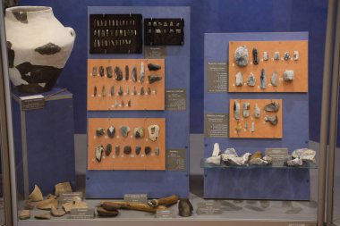 RIVNE, UKRAINE - 16 Eylül 2023 Dubno, Rivne bölgesindeki Ostrozkyi Kalesi üzerindeki Ukrayna Tarihi Müzesi