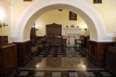 TERNOPİL, UKRAINE - 23 Ağustos 2023 Ukrayna 'daki Zbarazh Kalesi' nin iç kısımlarından biri, Zbarazh kasabasındaki güçlendirilmiş savunma kalesi.