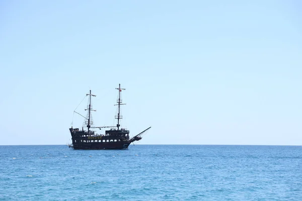Antalya Turquia Maio 2021 Excursão Kemer Pirata Boat Tour Monstro Imagens Royalty-Free
