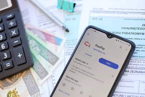 stock image TERNOPIL, UKRAINE - AUGUST 3, 2023 PeoPay application on screen of display on modern smartphone. Official app of famous polish bank