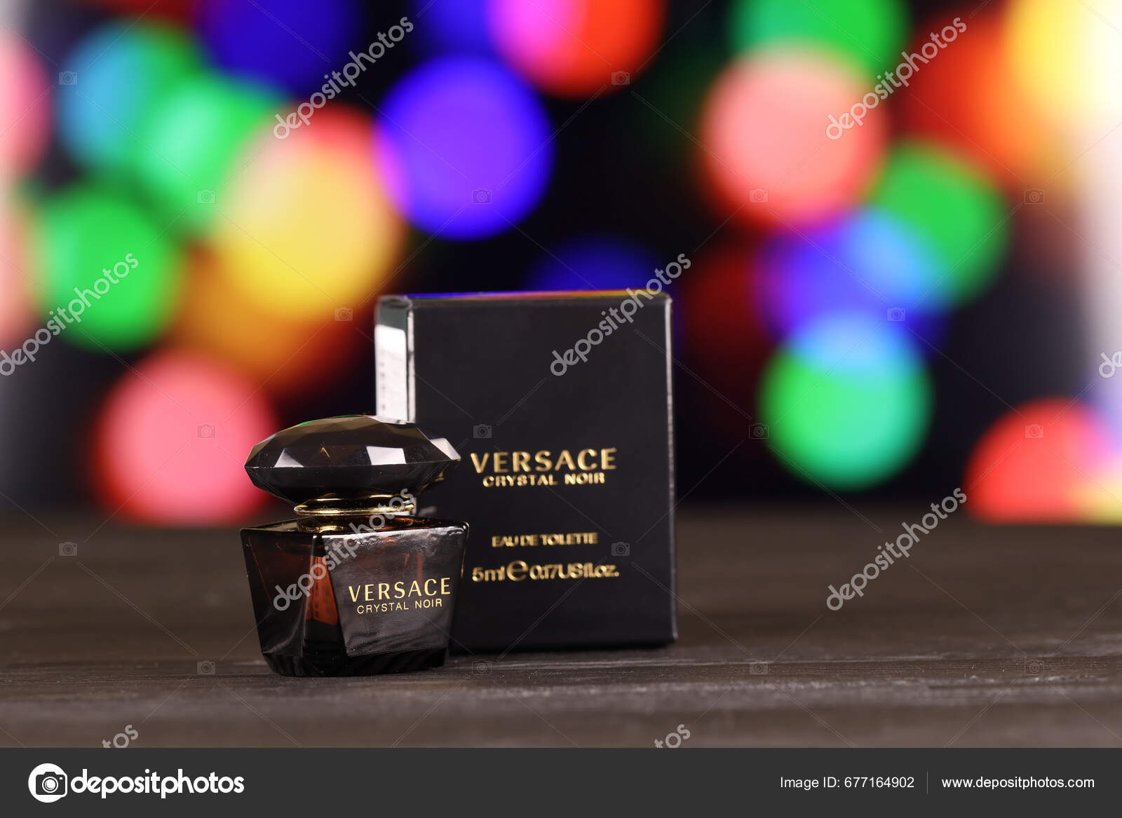 Kharkiv Ukraine January 2021 Bottle Crystal Noir Perfume Versace Italian –  Stock Editorial Photo © Mehaniq #677164902