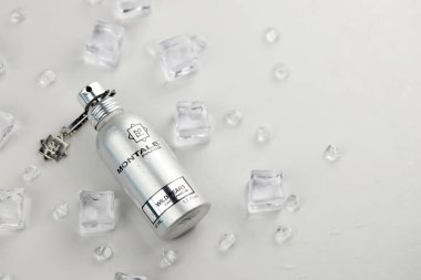 KHARKIV, UKRAINE - 2 Ocak 2021 Montale 'den bir şişe Wild Pears, Pierre Montale tarafından 2003 yılından beri kurulan bir Fransız markası.