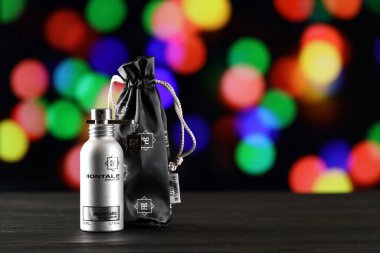 KHARKIV, UKRAINE - 2 Ocak 2021 Montale 'den bir şişe Wild Pears, Pierre Montale tarafından 2003 yılından beri kurulan bir Fransız markası.