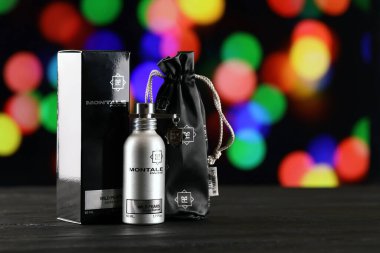 KHARKIV, UKRAINE - 2 Ocak 2021 Montale 'den bir şişe Wild Pears, Pierre Montale tarafından 2003 yılından beri kurulan bir Fransız markası.