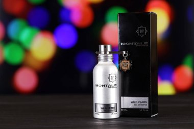 KHARKIV, UKRAINE - 2 Ocak 2021 Montale 'den bir şişe Wild Pears, Pierre Montale tarafından 2003 yılından beri kurulan bir Fransız markası.
