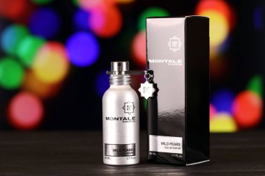 KHARKIV, UKRAINE - 2 Ocak 2021 Montale 'den bir şişe Wild Pears, Pierre Montale tarafından 2003 yılından beri kurulan bir Fransız markası.