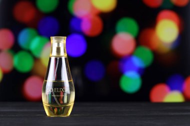 KHARKIV, UKRAINE - Yves Rocher 'ın 1965 yılında kurduğu Fransız cilt bakımı, kozmetik ve parfüm şirketi So İksir Parfümü 2 Ocak 2021