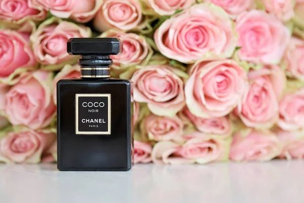 Kharkiv Ukraine Janvier 2021 Bouteille Coco Noir Chanel Une Maison — Photo