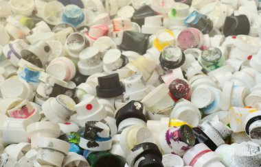 Bir desen çok kullanılan ve sprey boya ile sprey kutular başlıklarından kirli. Arka plan doku duvar grafiti çizim sokak sanatı