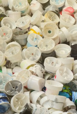 Bir desen çok kullanılan ve sprey boya ile sprey kutular başlıklarından kirli. Arka plan doku duvar grafiti çizim sokak sanatı