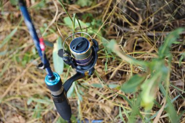 KYIV, UKRAINE - 4 Mayıs 2023: favori Safir Balıkçılık ekipmanı yakın çekim. 2006 'dan beri uluslararası balıkçılık ürünleri üreticisi ve satıcısıdır.