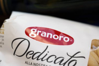 KYIV, UKRAINE - 4 MAYIS, 2023: İtalyan yemeklerinin karton paketinde Granoro logosu