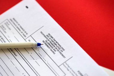 Endonezya 'nın 1721 a1 gelir vergisi formu çalışanlar veya emeklilik yardımı alanlar ve emeklilik birikimleri için sanat 21' i alıkoyuyor