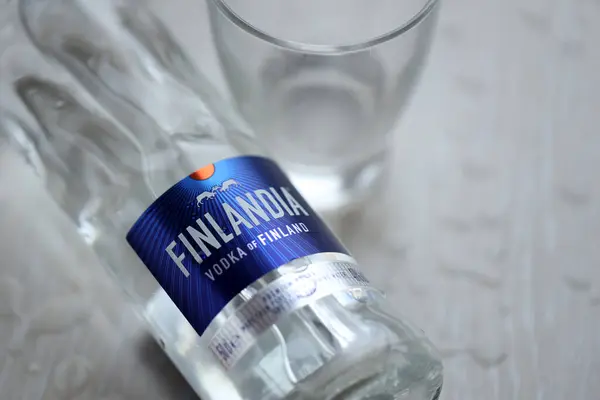 Киев Украина Февраля 2024 Года Бутылка Знаменитого Напитка Водки Finlandia — стоковое фото