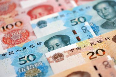 Çin Halk Cumhuriyeti 'nin bir sürü para faturası. PRC Yuan banknotları kapatın