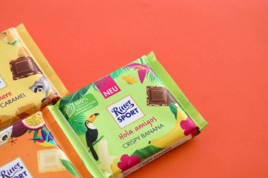 TERNOPİL, UKRAINE - 7 Temmuz 2023 Ritter Spor Çikolatalı Kekler