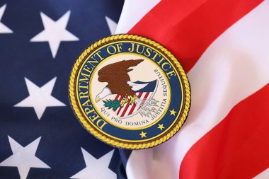 KYIV, UKRAINE - 9 Mart 2024 ABD Adalet Bakanlığı Amerika Birleşik Devletleri bayrağını kapattı