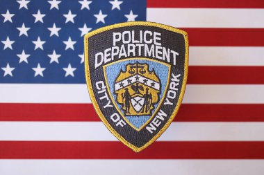 KYIV, UKRAINE - 9 Mart 2024 ABD Polis Teşkilatı Amerika Birleşik Devletleri bayrağını kapatıyor