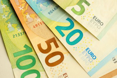 Avrupa parası euro banknotları. Avrupa Birliği para birimi faturaları kapanıyor