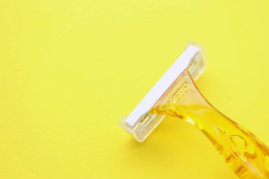 KYIV, UKRAINE - 26 Haziran 2024 Bic Bayan Soleil Renk Koleksiyon Rengi Jileti Jileti