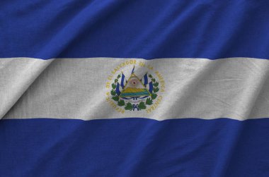 El Salvador bayrağı katlanmış dalgalı kumaş kumaş üzerine yakın çekimde