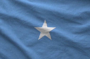 Eski kumaşların kıvrımlı kumaşında Somali bayrağı tasvir edilmiştir.