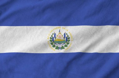 El Salvador bayrağı katlanmış dalgalı kumaş kumaş üzerine yakın çekimde