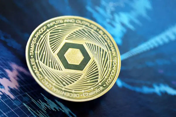 stock image KYIV, UKRAINE - AUGUST 17, 2024 Chainlink LINK coin on abstract fictional cryptocurrency trading chart in blue color close up