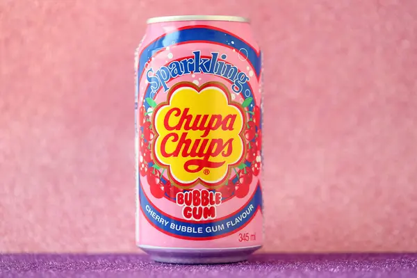 stock image KYIV, UKRAINE - AUGUST 17, 2024 Chupa Chups bubble gum soft drink aluminium tin can with original logo close up