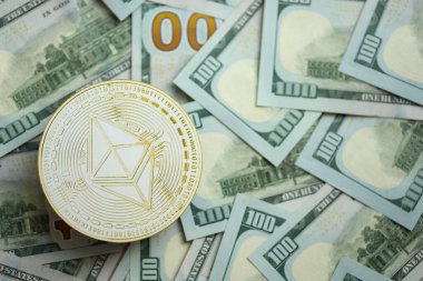 KYIV, UKRAINE - 17 AĞUSTOS 2024 Ethereum ETH 100 ABD Doları 'na yakın.