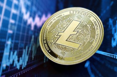 KYIV, UKRAINE - 17 AĞUSTOS 2024 Litecoin LTC para soyut kurgusal kripto para işlem grafiği üzerinde mavi renkli yakın plan