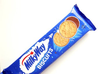 KYIV, UKRAINE - 17 AĞUSTOS 2024 Samanyolu bisküvileri.