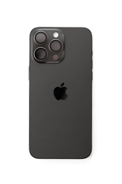 KYIV, UKRAINE - 17 AĞUSTOS 2024 Apple Iphone 15 profosyonel akıllı telefon ürünü