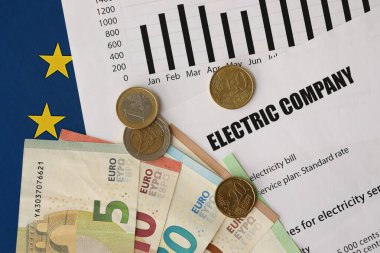 Avrupa Birliği Avro para faturaları ve avrupa elektrik faturası ile birlikte madeni paralar