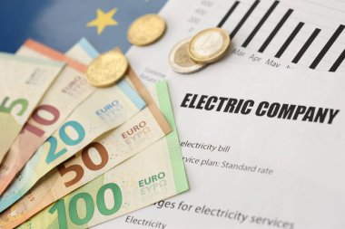 Avrupa Birliği Avro para faturaları ve avrupa elektrik faturası ile birlikte madeni paralar