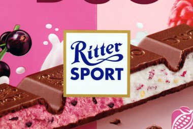 KYIV, UKRAINE - 19 Nisan 2025 Ritter Spor Meyvesi Duo çikolatası