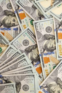 Paralı arka plan. Yüz dolarlık banknotlar. 100 dolarlık banknotlar.