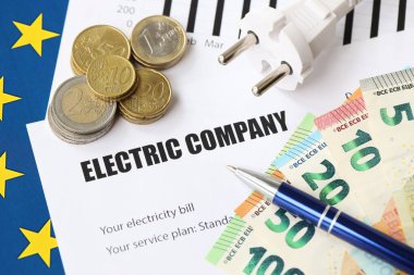 Avrupa Birliği Avro para faturaları ve avrupa elektrik faturası ile birlikte madeni paralar